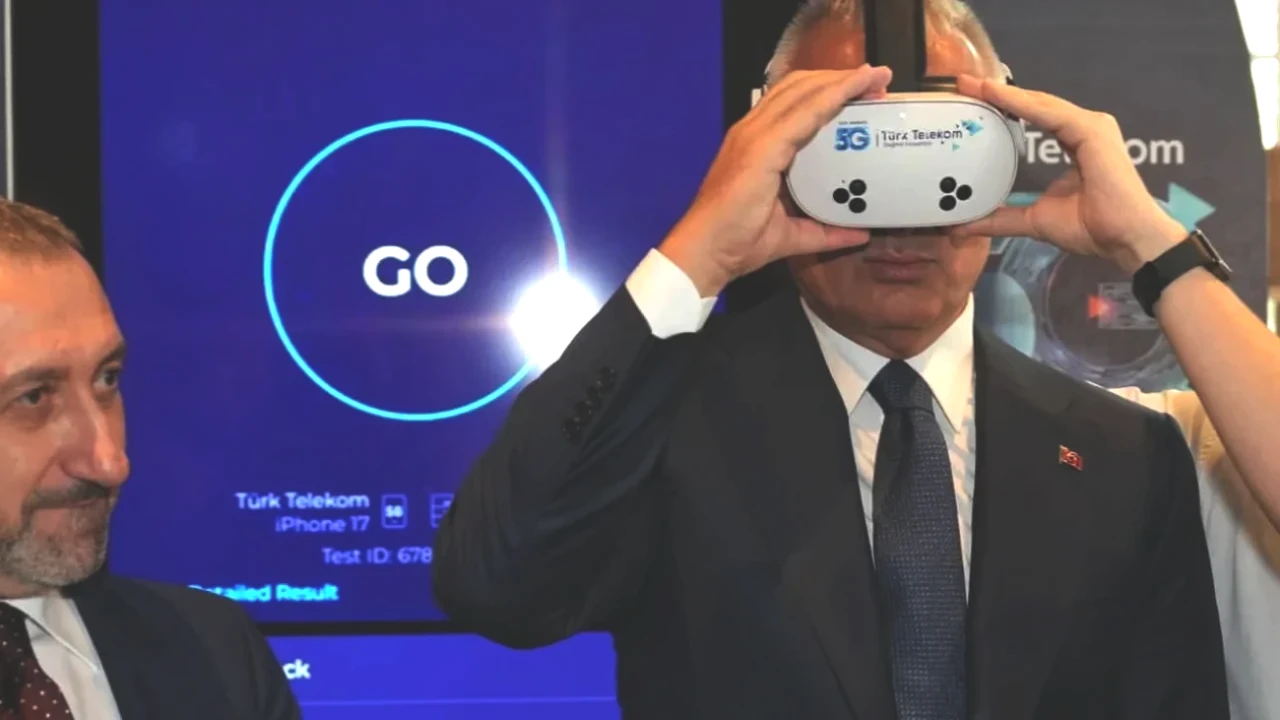 Sanat ve Teknolojinin Buluşması: 5G Deneyimi Türk Telekom ile AKM'de!