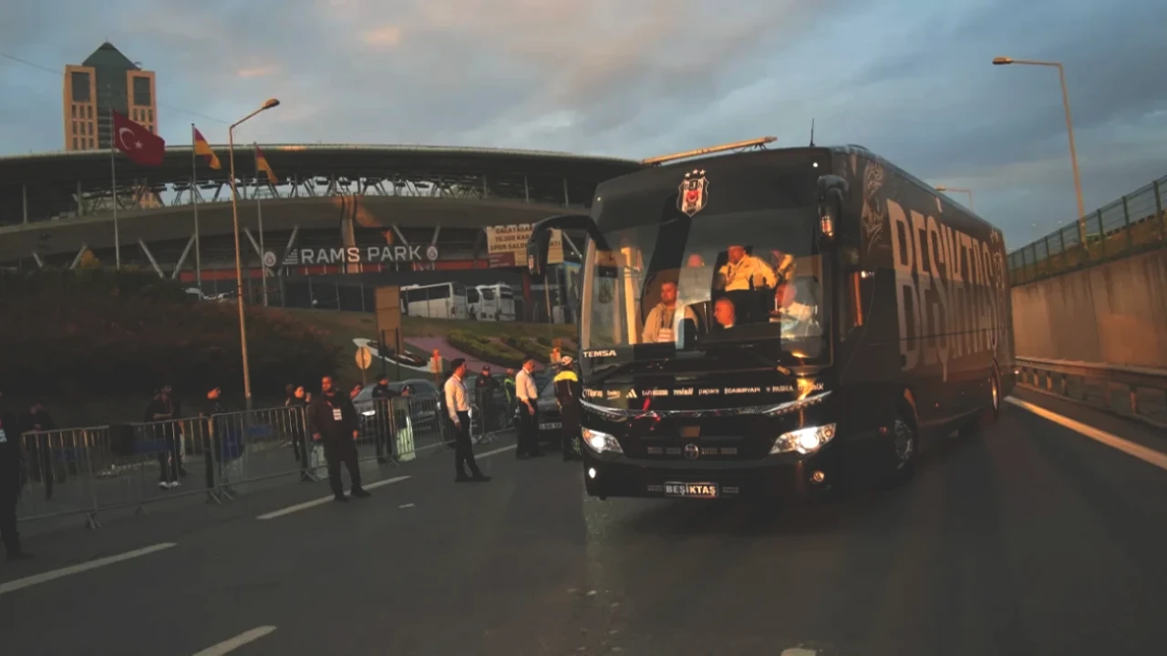 Galatasaray Beşiktaş Maçı Canlı Yayın Bilgileri: GS BJK'yi Nereden İzleyebilirsiniz?