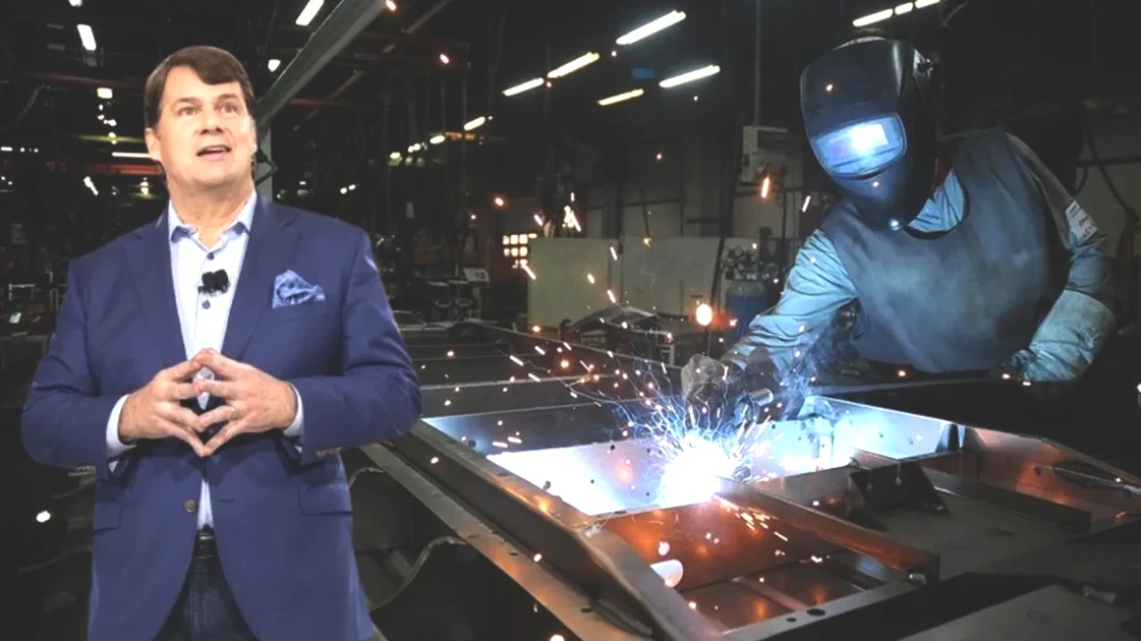 Ford CEO'sundan Dikkat Çeken Adım! Oğlunu Sanayi Dünyasında Çırak Olarak Yetiştiriyor!